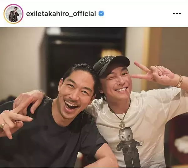 「最高の夜」ＴＡＫＡＨＩＲＯ、同期とはしゃぐレアショット「酔っ払ってる」？「大好きすぎる２人」「ええ写真」
