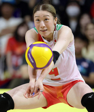 【バレー】最短ロス五輪切符逃した日本女子、きょう３位決定戦が正念場　勝って来夏五輪予選・Ｗ杯出場資格獲得へ…アジア選手権準決勝、直近４連勝のタイにまさか１●３　アクバシュ監督謝罪「申し訳ない」