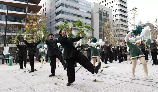 【箱根駅伝】東農大の大根踊り復活！スタート地点では各チームの“応援合戦”