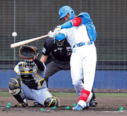 【日本ハム】４番デビューのドラ２ルーキー・エドポロが会心の中越え二塁打　抜てきの新庄剛志監督も拍手送る