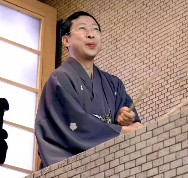 古今亭菊之丞、２３年ぶりの早朝寄席　高座返しや追い出し太鼓でファンを魅了