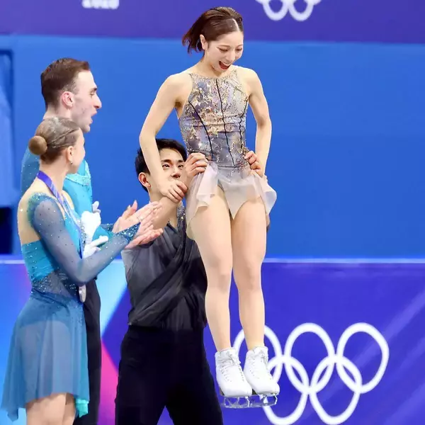 【五輪】閉会式でも「木原運送」　会場セルフィーで木原が三浦持ち上げサポート「まじかよｗ」「陸上でも美しいリフト」ネットも反応