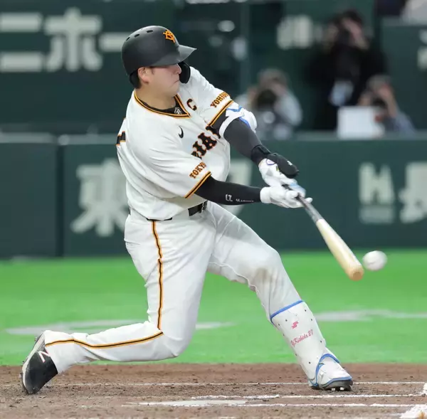 「【巨人】主将・岸田行倫が意地の適時打でＤｅＮＡ・東から１点をもぎ取るも後が続かず「逆転できるよう頑張ります」」の画像