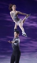 【フィギュア】「りくりゅう」が伝説のフリーを“再現”　五輪金メダリストとして待望の凱旋公演、超満員のファンがスタンディングオベーション…スターズ・オン・アイス