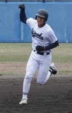 【高校野球】来秋のドラフト候補へ名乗り　静岡高の２年生４番・平野光星捕手が高校通算１３号＆完封リード