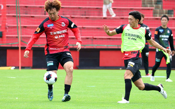 【Ｊ２札幌】ＤＦ福森晃斗が全体練習に完全合流　左太もも二頭筋肉離れも筋トレ効果でキック精度復活「違いを見せつけられれば」