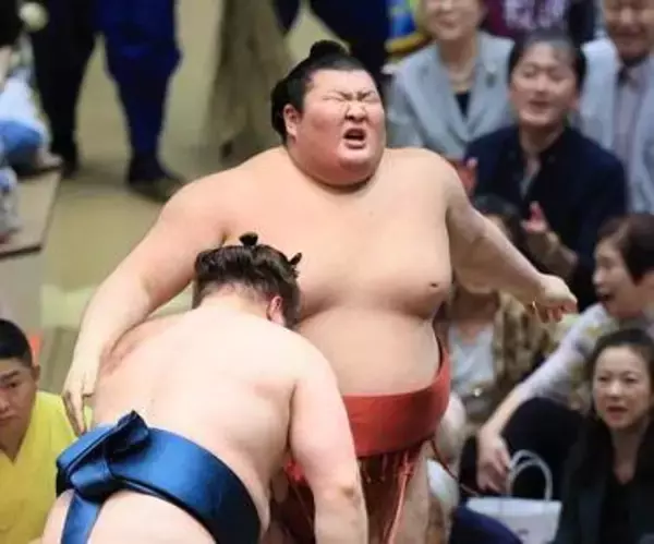 大関昇進を目指す熱海富士が手痛い２敗目　先場所、優勝決定ともえ戦で敗れた安青錦に雪辱ならず