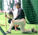 「巨人・李承ヨプ打撃コーチ、「引っ張り、右方向も」「スイング完璧」成長筆頭株に挙げた２人の若手」の画像1