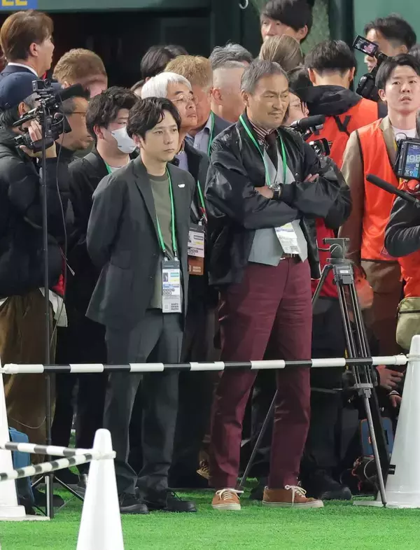 二宮和也、ＷＢＣ中継で渡辺謙と“連携プレー”「神対応」「ファインプレー」ネット称賛　嵐の新曲が流れ感謝も