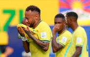 【Ｗ杯】３４歳ネイマール、ひざまずき大号泣　ブラジルは苦手ノルウェーに敗れて１６強敗退　ＰＫで今大会初ゴールも及ばず　「ここで終わりだ」代表引退も示唆