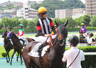 【小倉１Ｒ・２歳未勝利】祖母は名牝カレンチャン　カレンハウの初勝利に松山弘平騎手「いいところを出せました」