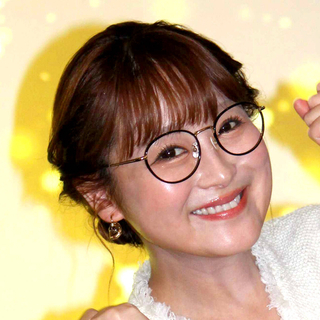 鈴木奈々の６０歳父が「イケメン」「彼氏かと思った！」「若い」「俳優さんみたい」！サングラスショットに反響