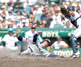 【甲子園】花巻東が３年ぶり１６強　赤間史弥が驚異の大暴れ　先制打＋二盗、三盗、本盗＋好リリーフ…打線は先発全員安打