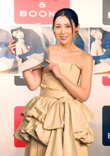 雛形あきこ　２２年ぶり写真集で水着解禁「次回は還暦記念かな？」夫・天野浩成から要望されたカットも