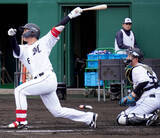 「【ロッテ】西川史礁が初の実戦形式で“猛打ショー”　３方向にヒット　松井稼頭央臨時コーチからも助言」の画像1