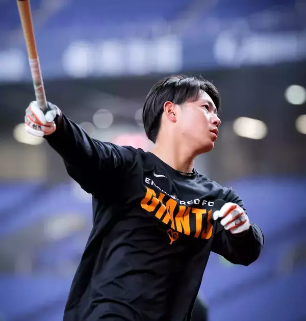【巨人】皆川岳飛が３番、知念大成が２番　前日から６人入れ替えの新オーダー…オリックス戦スタメン