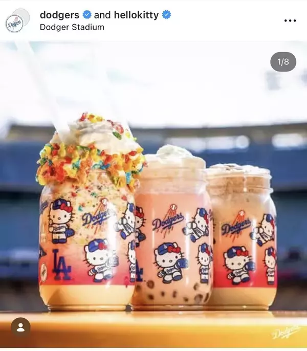 ドジャースタジアムがハローキティ仕様に　特別コラボパーカー“争奪戦”で開場前から長蛇の列…始球式では金慧成が捕手役