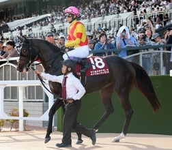 【スワンＳ】「ここ２回は…」武豊騎手騎乗のエリカエクスプレスは８着　鞍上は１９歳で勝った１９８８年シンウインド以来３８年ぶりＶならず