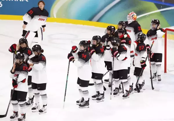 【五輪】アイホ娘、スウェーデンに第１ピリオドでリード許す…逆転準々決勝進出へ厳しい状況