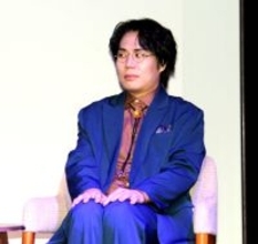 令和ロマン・高比良くるま　ＭＥＧＵＭＩとの熱愛報道後初の報道陣の前に登場　言及なしも会場を盛り上げる