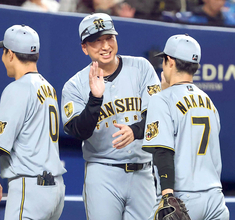 【阪神】首位奪取の藤川球児監督、全員でつかんだ逆転勝利に手応え「最後に束になって戦っていくことができた」