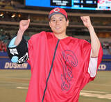「【広島】栗林良吏が４７日ぶり６勝目！プロ初２ケタ１０奪三振＆７回２失点　３回に先制２ラン被弾…打線の逆転に発奮「何とか守り切りたい」残り２６戦で３位ＤｅＮＡと４差」の画像1