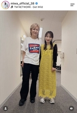 「お宝写真」ｍｉｗａ、大物音楽プロデューサーと２ショット「アツい！」「珍しい」「豪華」ファン騒然…離婚公表から２年半