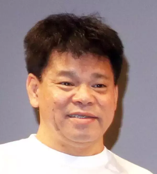 “たった２文字”を添えた衝撃姿…「えええ」「どうなってんの？？」「大丈夫ですか？」ジミー大西に心配集まる