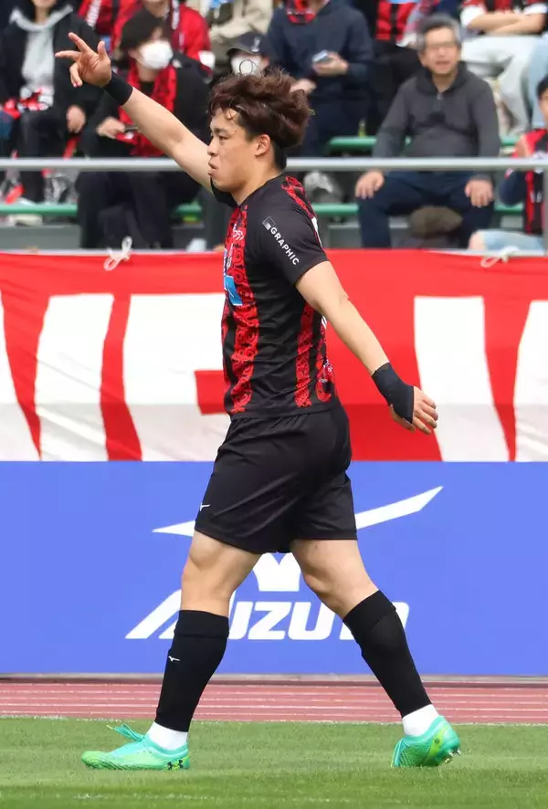 Ｊ２北海道コンサドーレ札幌　ＤＦ家泉怜依が「聖地」先制弾で勝利呼ぶ　チーム最多タイ３得点目「みんな点を取りましょう」お立ち台で鼓舞