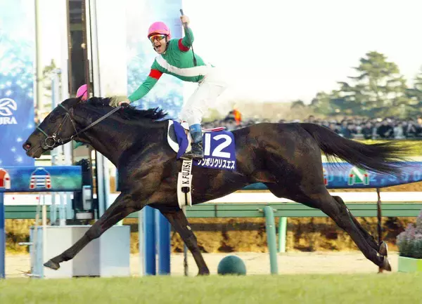 【競走伝】昨日の友は今日の敵？　武豊騎手と唯一のコンビで快勝したシンボリクリスエスの次戦で待っていたのは…　　　０２年・青葉賞