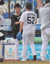 【ロッテ】ドラ２ルーキー左腕の毛利海大が７回無失点で２勝目　打線も援護　同一カード３連敗阻止で借金を３に減らす