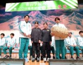 妙高高原でＧＷ合宿中の青学大が優勝報告会　小学生が原監督に質問「テレビに出たことありますか？」