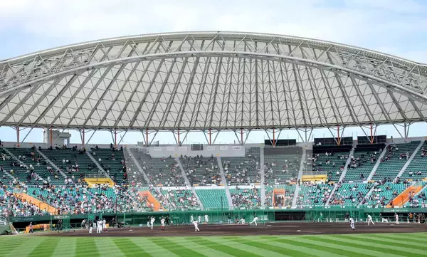 【巨人】沖縄初日いきなり豪華対決も　山崎伊織、戸郷翔征ら実戦形式初登板…那覇キャンプ練習メニュー