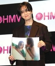 カルマ　等身大の写真集に森香澄・井桁弘恵も興味津々「グループＬＩＮＥで写真と共に『あらあらあら』と送られてきた」