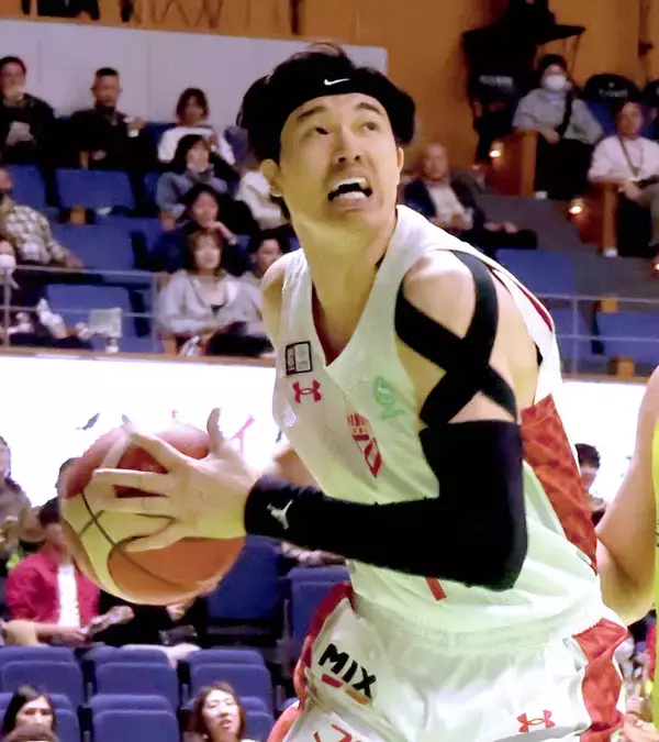 【Ｂリーグ】千葉Ｊが５連勝締め、ＣＳ・１回戦本拠地開催決定　渡辺雄太は一時倒れ込むも両軍最多２１得点＆２度のダンクで貢献
