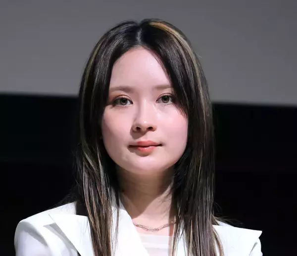 畑芽育の新ヘアカラーにファン驚き！「可愛くて５度見」「まさか金髪姿見れるなんて」「ナチュラルもギャルも似合うの最強」