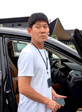 森保一監督、３期目続投へ「日本のためなら何でもやるつもり」　短期契約での続投報道後、初めて取材に応じて意欲示す