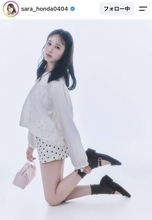 ほんとに１９歳？！「待って」「大人になった」本田紗来にくぎ付け！おなかチラ見せ「ビジュ爆発しすぎてる」