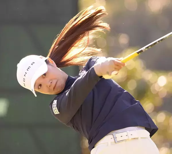 【女子ゴルフ】師匠・申ジエの快挙は「怖かった」　金沢志奈がパーオン率１００％で２位発進「優勝できるように頑張る」