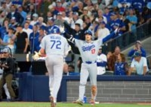 ドジャース２連覇の立役者で精神的支柱ロハスが１年８・５億円で来季残留　来季限りでの引退＆フロント入りも発表