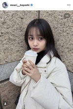 林芽亜里、モノトーンコーデで冬支度万全！「透明感すごい」「素敵でかわいい」「白も似合うねー」