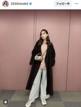 第１子妊娠中の藤田ニコル「妊娠中期も後半」ゆるくオシャレな私服コーデ「可愛くて天使」「足長い！」「大人っぽく」