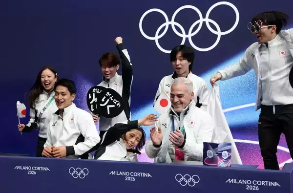 【五輪】ビックリ「りくりゅう」三浦璃来が椅子から転げ落ちる「１５０点に乗るとは」　世界歴代３位でトップ