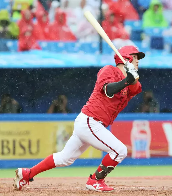 【広島】坂倉将吾がスタメン外…４２試合連続４番　４・２６以来のベンチ　試合前練習には参加　モンテロが「４番・一塁」で４戦ぶり、小園海斗は２戦ぶりスタメン　