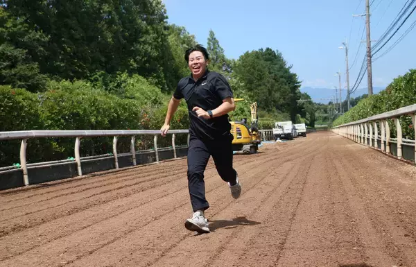 本紙記者が栗東トレセンの坂路とＣＷコースに潜入！　ラスト１ハロン３８秒で登坂　実際に走って感じた両コースの特徴とは
