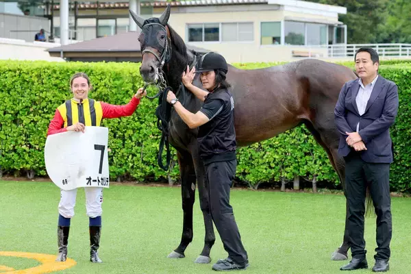 【中山６Ｒ】「泣きそうです」ミシェル騎手が騎乗機会２連勝！オートカリテで大接戦制す　コントレイル産駒で続けてＶ