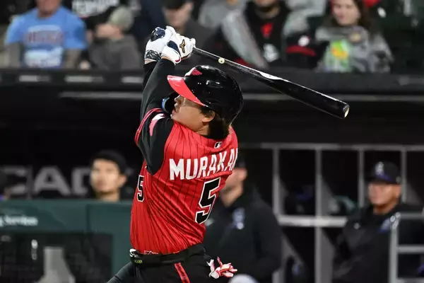 村上宗隆、メジャー移籍後最多タイの３安打　菅野智之から３４＆３５号ソロ→８回に右前適時打　３打点の大暴れで完全復活か