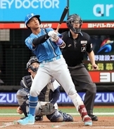 【日本ハム】万波中正、特大弾で追加点　左翼上段へ飛距離１２２メートル　確信歩きの一発