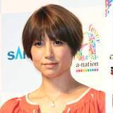 「デビュー３２年の歌姫が５０歳に！「見えない」「こんなに可愛い５０歳は」…４児の母・ｈｉｔｏｍｉの最新姿が衝撃」の画像1