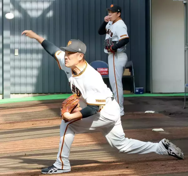 【巨人】則本昂大が初日ブルペンでいきなり５５球　高橋由伸氏＆亀梨和也も熱視線　充実の表情であいさつ